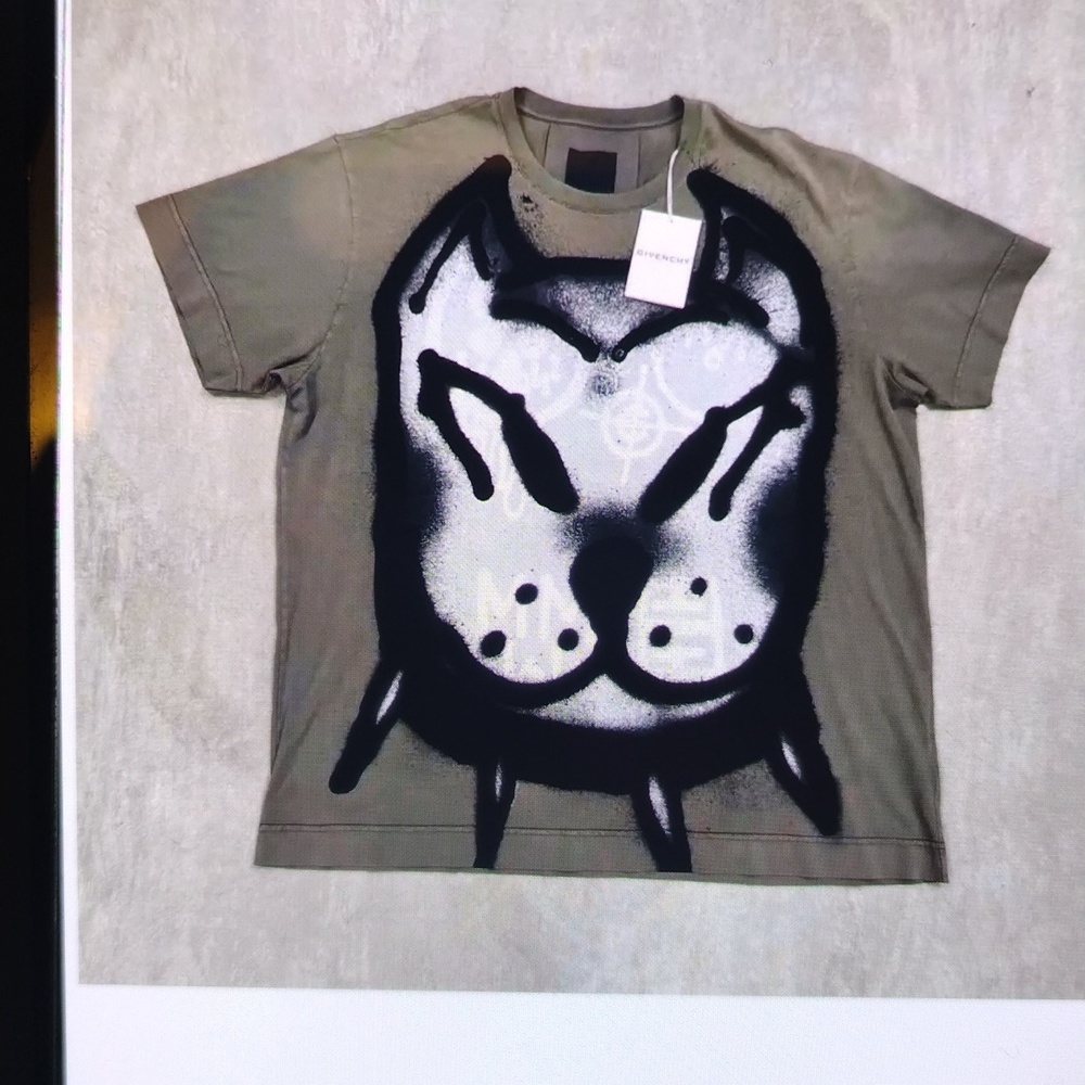 Givenchy T-shirt